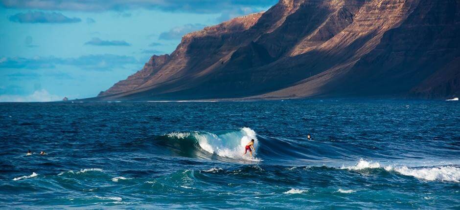 Surfear la izquierda de San Juan Spots de surf en Lanzarote