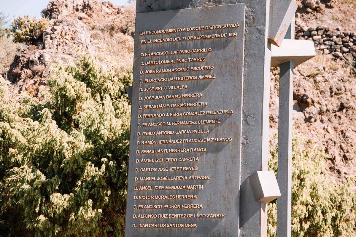 Monumento a los Fallecidos en el Incendio de 1984